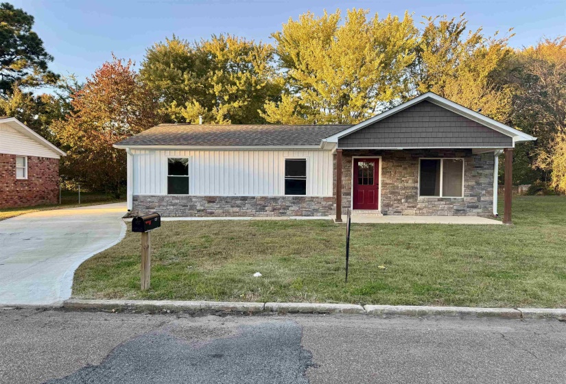 127 TISDALE ST, Brownsville, Tennessee 38012-1534, 3 Bedrooms Bedrooms, 7 Rooms Rooms,2 BathroomsBathrooms,Residential,For Sale,TISDALE,10209179