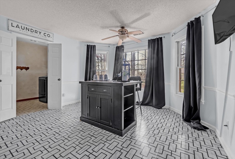 339 SUMMERFIELD LN, Memphis, Tennessee 38018, 5 Bedroom Bedrooms, 9 Room Rooms,3 BathroomBathrooms,Residential,For Sale,SUMMERFIELD,0,10217390