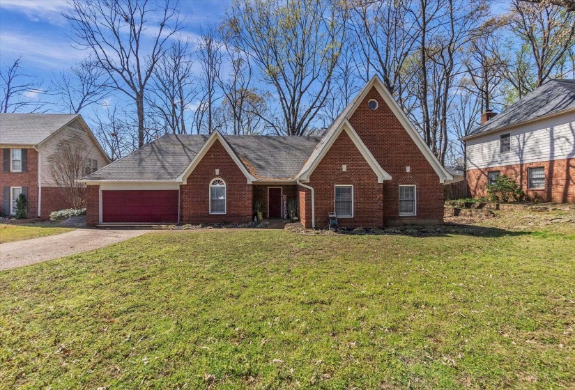 339 SUMMERFIELD LN, Memphis, Tennessee 38018, 5 Bedroom Bedrooms, 9 Room Rooms,3 BathroomBathrooms,Residential,For Sale,SUMMERFIELD,0,10217390