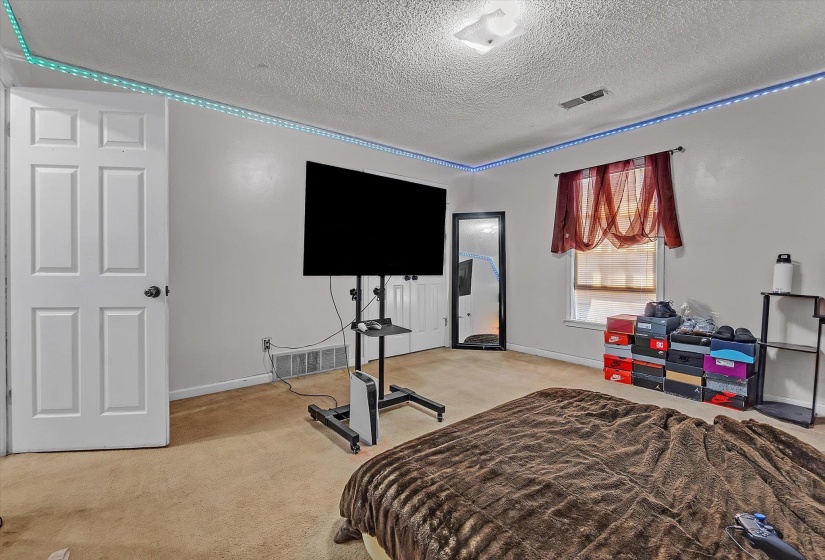 339 SUMMERFIELD LN, Memphis, Tennessee 38018, 5 Bedroom Bedrooms, 9 Room Rooms,3 BathroomBathrooms,Residential,For Sale,SUMMERFIELD,0,10217390