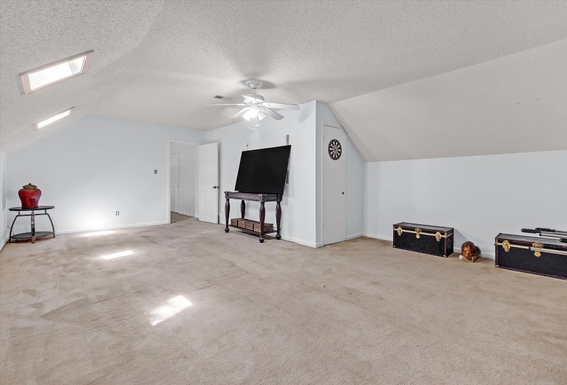 339 SUMMERFIELD LN, Memphis, Tennessee 38018, 5 Bedroom Bedrooms, 9 Room Rooms,3 BathroomBathrooms,Residential,For Sale,SUMMERFIELD,0,10217390