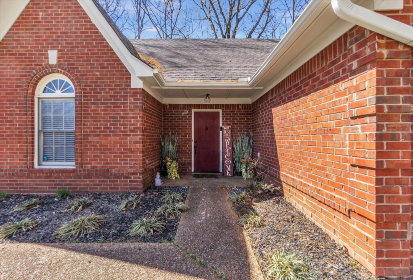 339 SUMMERFIELD LN, Memphis, Tennessee 38018, 5 Bedroom Bedrooms, 9 Room Rooms,3 BathroomBathrooms,Residential,For Sale,SUMMERFIELD,0,10217390