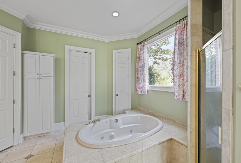 10491 GRAYBOURNE DR, Eads, Tennessee 38028, 6 Bedrooms Bedrooms, 13 Rooms Rooms,4.1 BathroomsBathrooms,Residential,For Sale,GRAYBOURNE,10217391