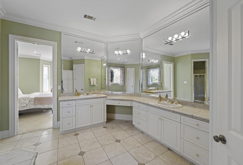 10491 GRAYBOURNE DR, Eads, Tennessee 38028, 6 Bedrooms Bedrooms, 13 Rooms Rooms,4.1 BathroomsBathrooms,Residential,For Sale,GRAYBOURNE,10217391