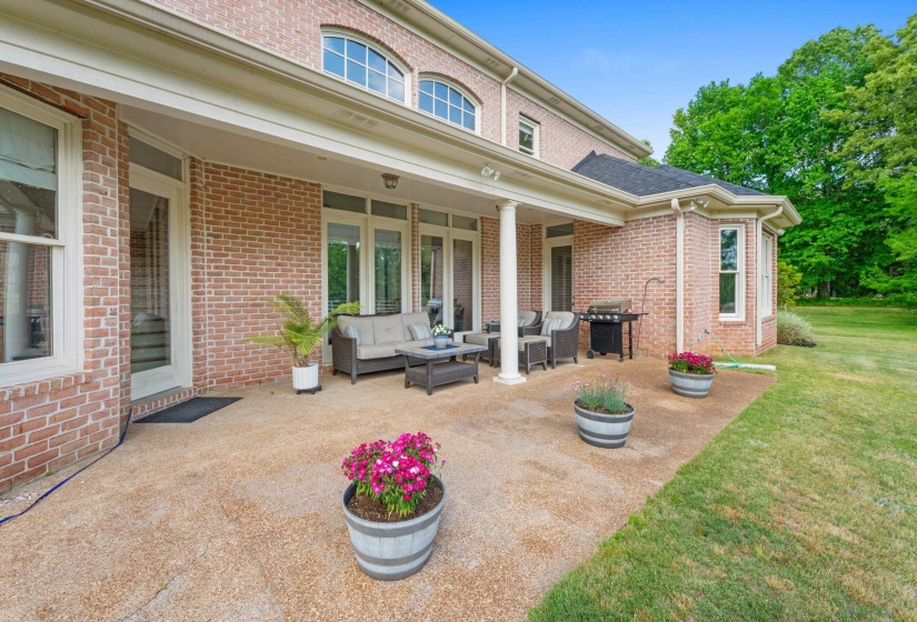 10491 GRAYBOURNE DR, Eads, Tennessee 38028, 6 Bedrooms Bedrooms, 13 Rooms Rooms,4.1 BathroomsBathrooms,Residential,For Sale,GRAYBOURNE,10217391