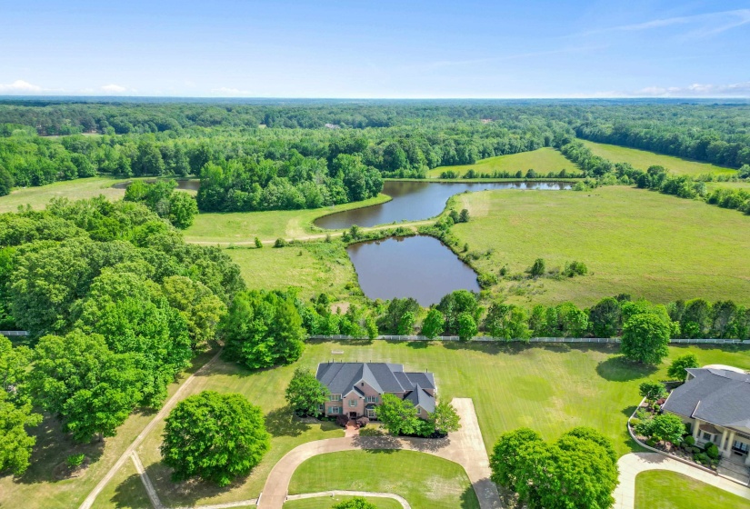 10491 GRAYBOURNE DR, Eads, Tennessee 38028, 6 Bedrooms Bedrooms, 13 Rooms Rooms,4.1 BathroomsBathrooms,Residential,For Sale,GRAYBOURNE,10217391