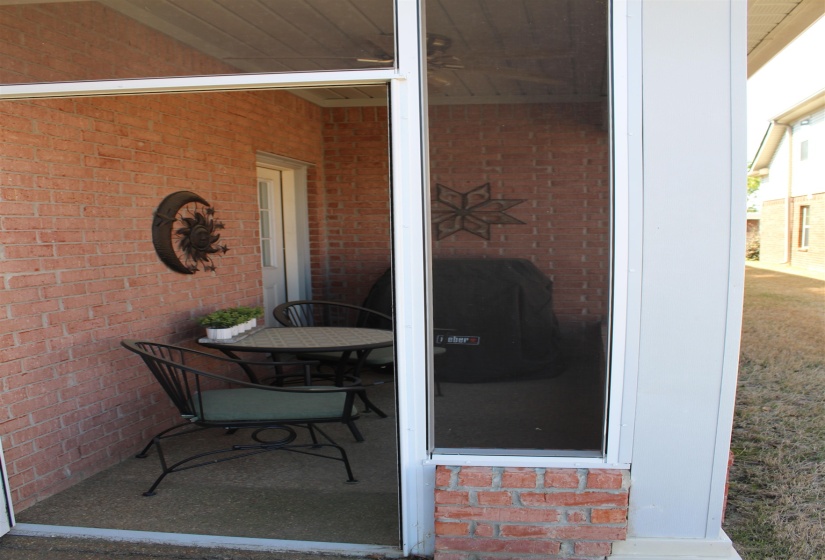 8680 WATERCREST DR, Millington, Tennessee 38053, 2 Bedroom Bedrooms, 5 Room Rooms,2 BathroomBathrooms,Residential,For Sale,WATERCREST,0,10217398
