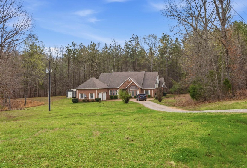 915 CLIFFTVIEW RD, Bolivar, Tennessee 38008, 5 Bedroom Bedrooms, 9 Room Rooms,3.1 BathroomBathrooms,Residential,For Sale,CLIFFTVIEW,0,10217414