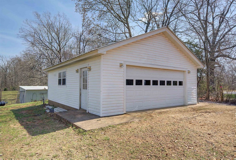7010 22 HWY, Adamsville, Tennessee 38310, 3 Bedroom Bedrooms, 7 Room Rooms,2 BathroomBathrooms,Residential,For Sale,22,0,10217457