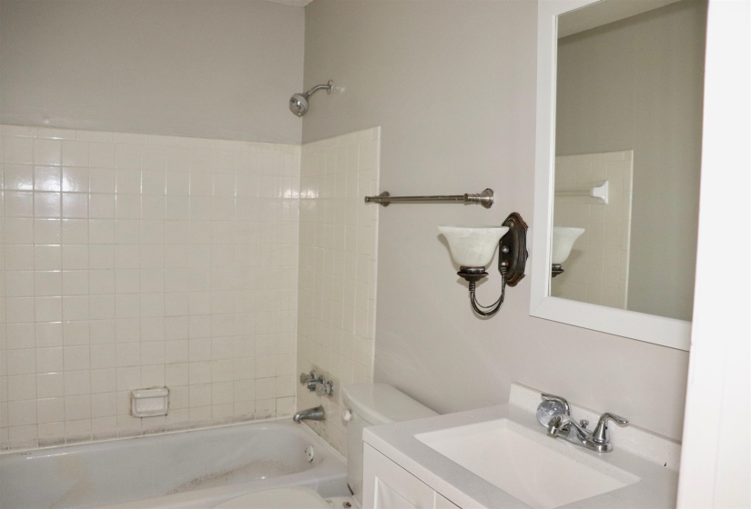 3741 CAMBRIDGE STATION DR, Memphis, Tennessee 38115, 2 Bedrooms Bedrooms, 5 Rooms Rooms,1.1 BathroomsBathrooms,Residential,For Sale,CAMBRIDGE STATION,10217468