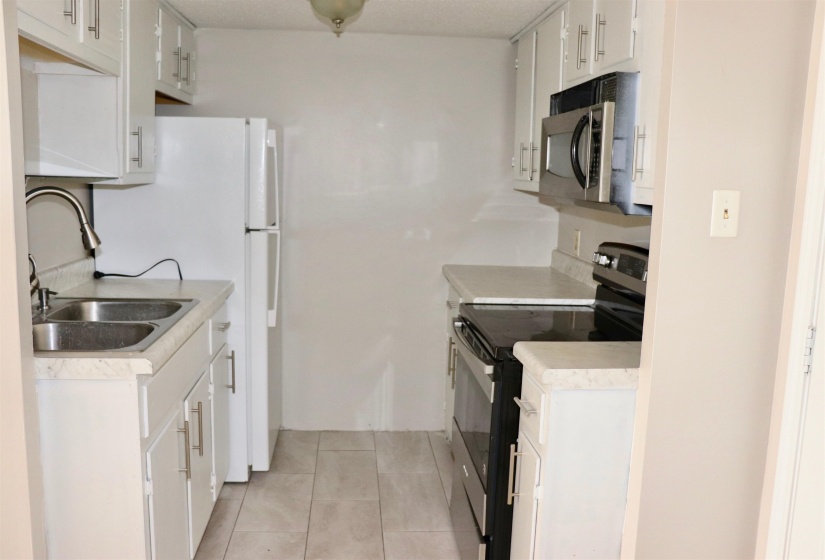 3741 CAMBRIDGE STATION DR, Memphis, Tennessee 38115, 2 Bedrooms Bedrooms, 5 Rooms Rooms,1.1 BathroomsBathrooms,Residential,For Sale,CAMBRIDGE STATION,10217468