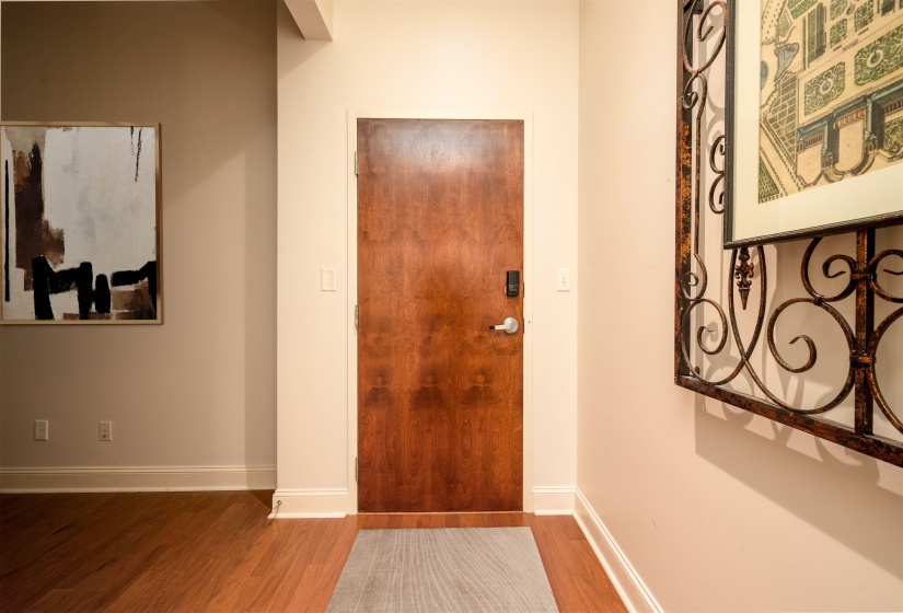 465 MAIN ST, Memphis, Tennessee 38103, 2 Bedroom Bedrooms, 5 Room Rooms,2 BathroomBathrooms,Residential,For Sale,MAIN,0,10217486