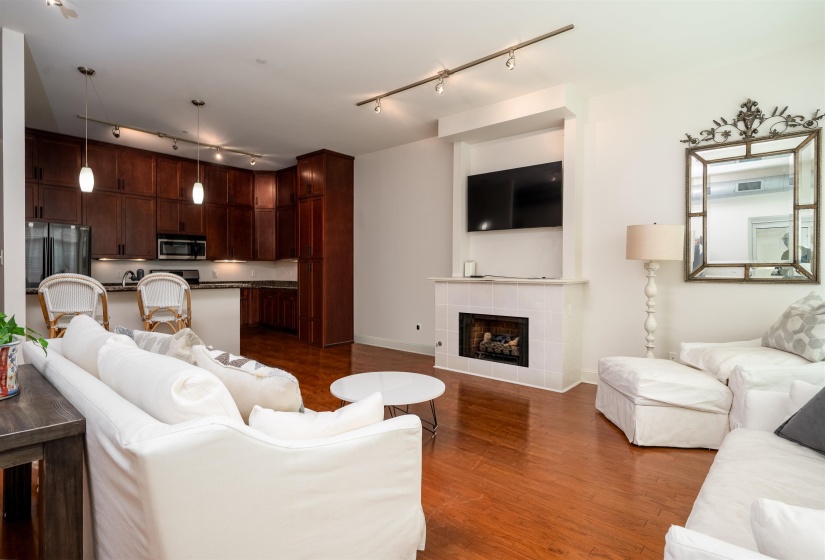 465 MAIN ST, Memphis, Tennessee 38103, 2 Bedroom Bedrooms, 5 Room Rooms,2 BathroomBathrooms,Residential,For Sale,MAIN,0,10217486