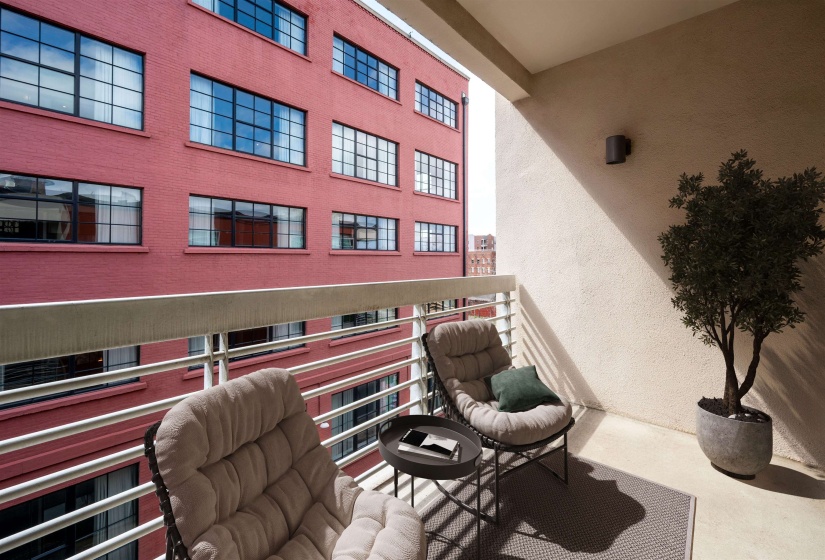 465 MAIN ST, Memphis, Tennessee 38103, 2 Bedroom Bedrooms, 5 Room Rooms,2 BathroomBathrooms,Residential,For Sale,MAIN,0,10217486