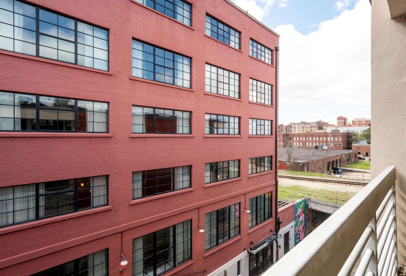 465 MAIN ST, Memphis, Tennessee 38103, 2 Bedroom Bedrooms, 5 Room Rooms,2 BathroomBathrooms,Residential,For Sale,MAIN,0,10217486