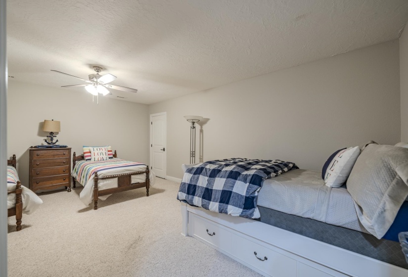 400 ANCHOR PT, Savannah, Tennessee 38372, 4 Bedrooms Bedrooms, 10 Rooms Rooms,4.1 BathroomsBathrooms,Residential,For Sale,ANCHOR,10217488