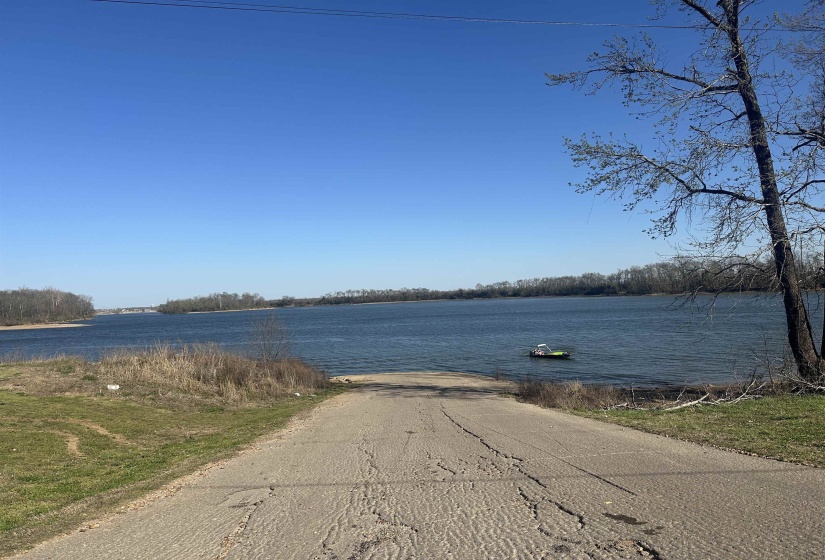 LOT 2 CRUMP LANDING RD, Crump, Tennessee 38327, ,Land,For Sale,CRUMP LANDING,10217556