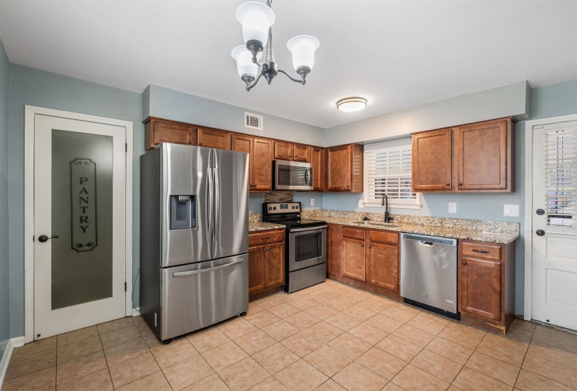7102 ROSE TRAIL DR, Memphis, Tennessee 38133, 3 Bedroom Bedrooms, 6 Room Rooms,2 BathroomBathrooms,Residential,For Sale,ROSE TRAIL,0,10217545