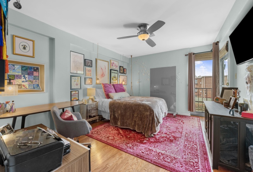 2195 POPLAR AVE, Memphis, Tennessee 38104, 1 Bedroom Bedrooms, 6 Rooms Rooms,1 BathroomBathrooms,Residential,For Sale,POPLAR,10217600