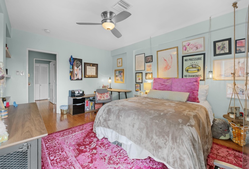 2195 POPLAR AVE, Memphis, Tennessee 38104, 1 Bedroom Bedrooms, 6 Rooms Rooms,1 BathroomBathrooms,Residential,For Sale,POPLAR,10217600