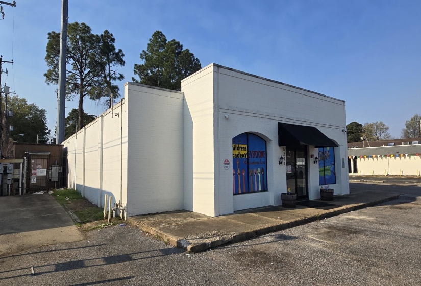 5293 KNIGHT ARNOLD RD, Memphis, Tennessee 38118, 0 , 0 ,0,Commercial/industrial,For Sale,KNIGHT ARNOLD,0,10217640