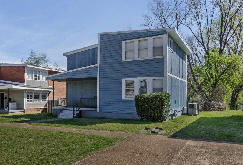 1072 EVERGREEN ST, Memphis, Tennessee 38107, 2 Bedrooms Bedrooms, ,1 BathroomBathrooms,Duplexes,For Sale,EVERGREEN,10217651
