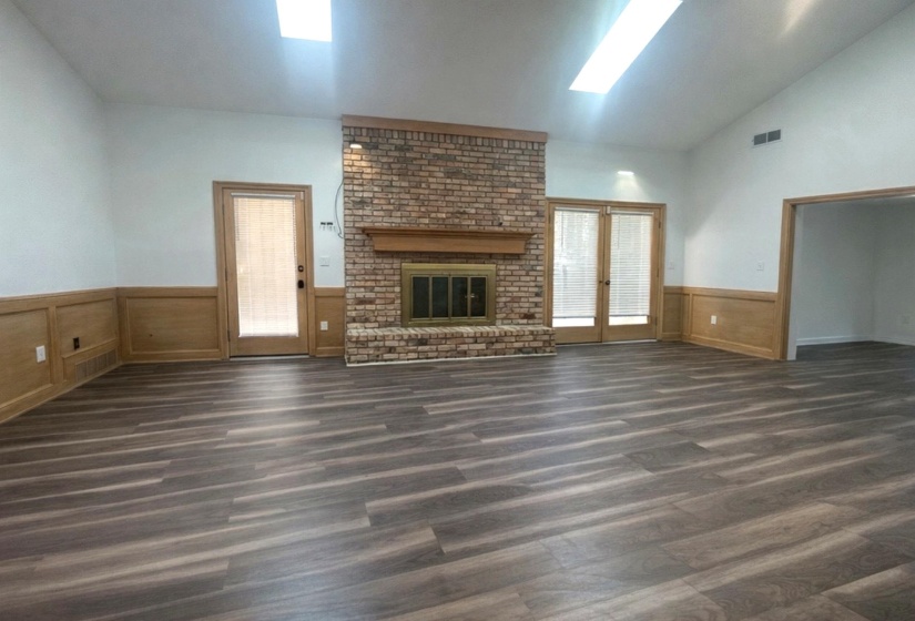 6736 KIRBY TRACE CV, Memphis, Tennessee 38119, 4 Bedrooms Bedrooms, 8 Rooms Rooms,3.1 BathroomsBathrooms,Rental Properties,For Sale,KIRBY TRACE,10217666