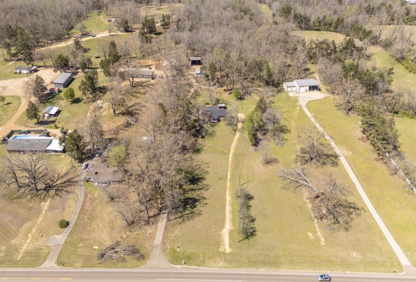 9265 128 HWY, Savannah, Tennessee 38372, 3 Bedroom Bedrooms, 9 Room Rooms,2 BathroomBathrooms,Residential,For Sale,128,0,10217622