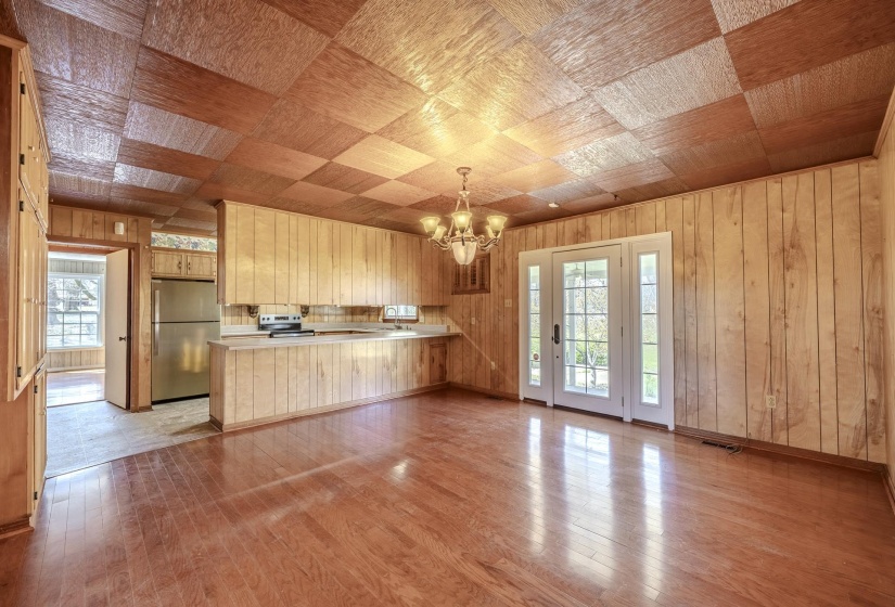 9265 128 HWY, Savannah, Tennessee 38372, 3 Bedroom Bedrooms, 9 Room Rooms,2 BathroomBathrooms,Residential,For Sale,128,0,10217622
