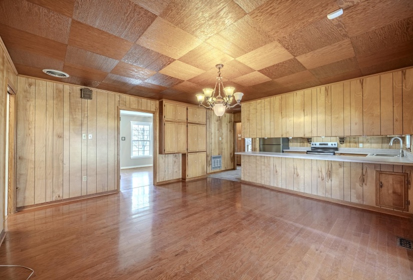 9265 128 HWY, Savannah, Tennessee 38372, 3 Bedroom Bedrooms, 9 Room Rooms,2 BathroomBathrooms,Residential,For Sale,128,0,10217622