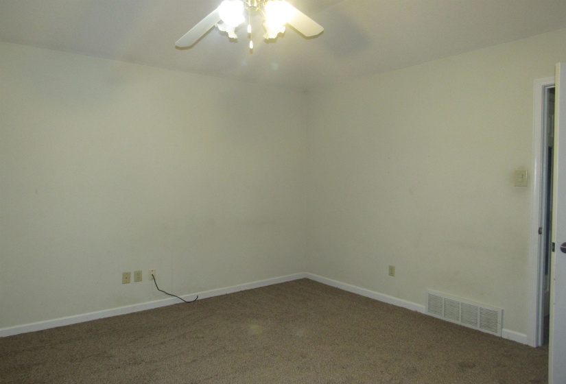 7513 MEADOWLAND DR, Memphis, Tennessee 38133, 3 Bedroom Bedrooms, 5 Room Rooms,2 BathroomBathrooms,Residential,For Sale,MEADOWLAND,0,10217643