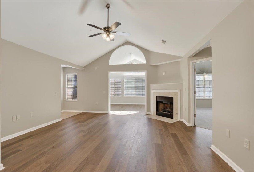 1693 SOUTHFIELD CIR, Memphis, Tennessee 38016, 2 Bedroom Bedrooms, 6 Room Rooms,2 BathroomBathrooms,Residential,For Sale,SOUTHFIELD,0,10217644