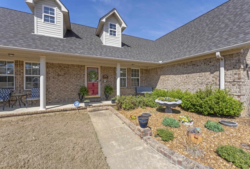 77 LAUREN CV, Atoka, Tennessee 38004, 4 Bedrooms Bedrooms, 9 Rooms Rooms,2 BathroomsBathrooms,Residential,For Sale,LAUREN,10217646