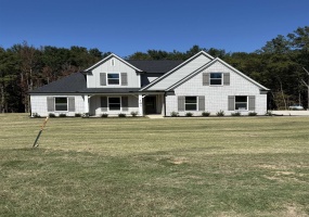 309 CENTERLINE ROPER LOOP, Byhalia, Mississippi 38611, 4 Bedrooms Bedrooms, 7 Rooms Rooms,3 BathroomsBathrooms,Residential,For Sale,CENTERLINE ROPER,10217649