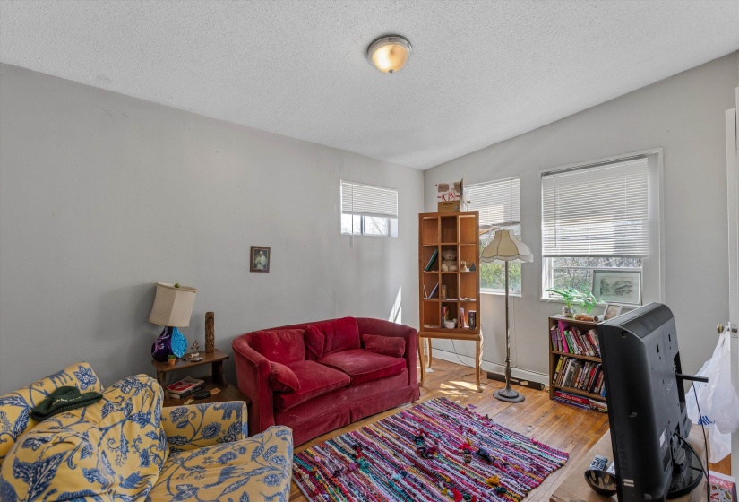 1072 EVERGREEN ST, Memphis, Tennessee 38107, 4 Bedrooms Bedrooms, 8 Rooms Rooms,2 BathroomsBathrooms,Residential,For Sale,EVERGREEN,10217654