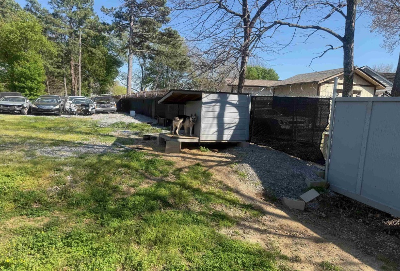 View of yard with an outbuilding