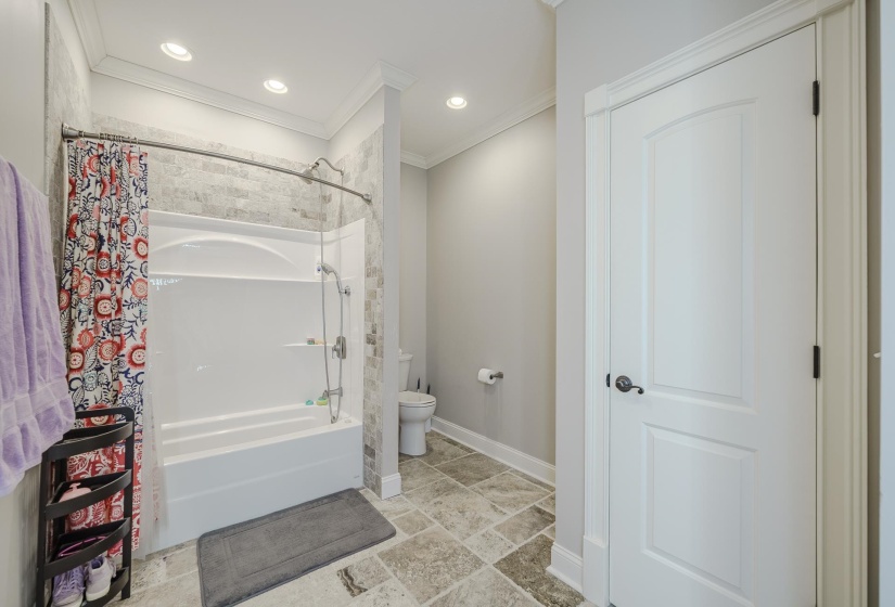 340 GRAND OAKS CV, Savannah, Tennessee 38372, 5 Bedrooms Bedrooms, 12 Rooms Rooms,3.1 BathroomsBathrooms,Residential,For Sale,GRAND OAKS,10217674