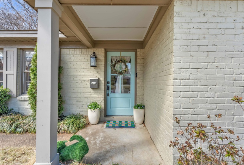 1383 WHITE STATION RD, Memphis, Tennessee 38117, 3 Bedrooms Bedrooms, 9 Rooms Rooms,2.1 BathroomsBathrooms,Residential,For Sale,WHITE STATION,10217685