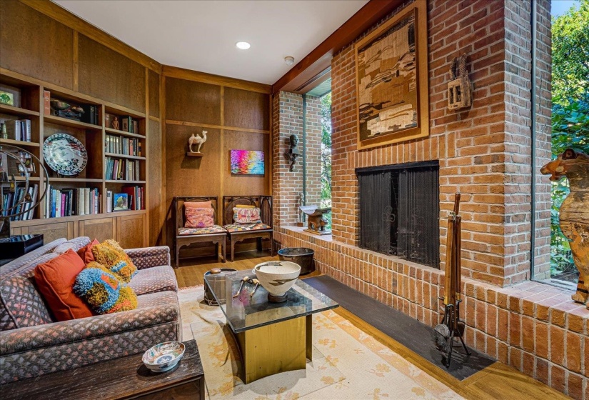 311 CHERRY CIR, Memphis, Tennessee 38117, 4 Bedroom Bedrooms, 11 Room Rooms,4.1 BathroomBathrooms,Residential,For Sale,CHERRY,0,10217694