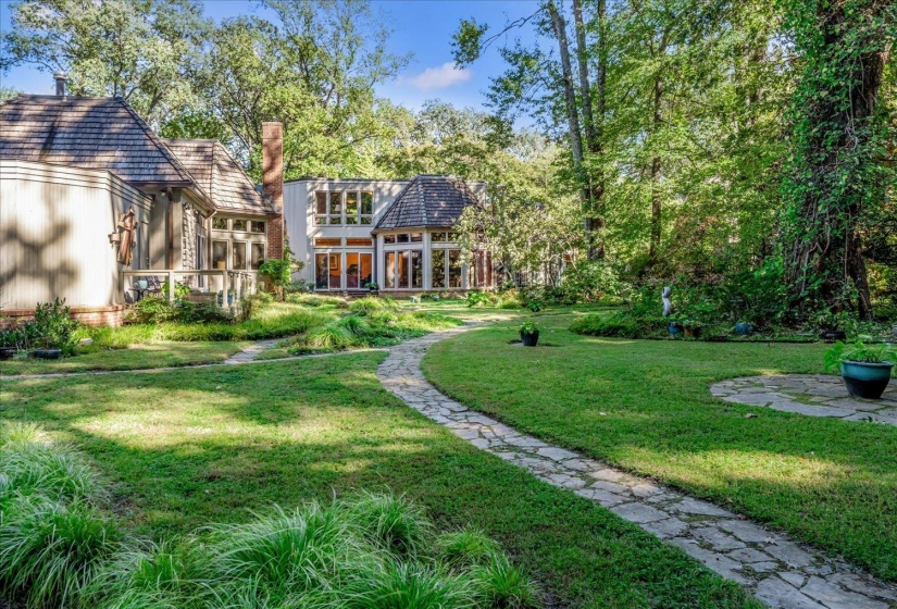 311 CHERRY CIR, Memphis, Tennessee 38117, 4 Bedroom Bedrooms, 11 Room Rooms,4.1 BathroomBathrooms,Residential,For Sale,CHERRY,0,10217694