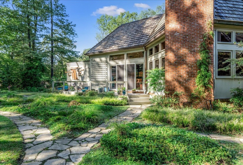 311 CHERRY CIR, Memphis, Tennessee 38117, 4 Bedroom Bedrooms, 11 Room Rooms,4.1 BathroomBathrooms,Residential,For Sale,CHERRY,0,10217694