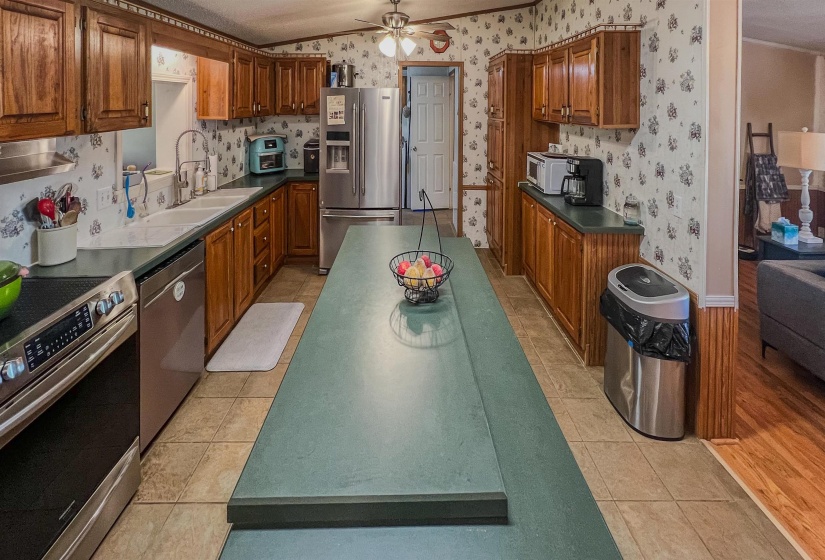 22560 HWY 64 HWY, Somerville, Tennessee 38068, 3 Bedrooms Bedrooms, 8 Rooms Rooms,2 BathroomsBathrooms,Residential,For Sale,HWY 64,10217695
