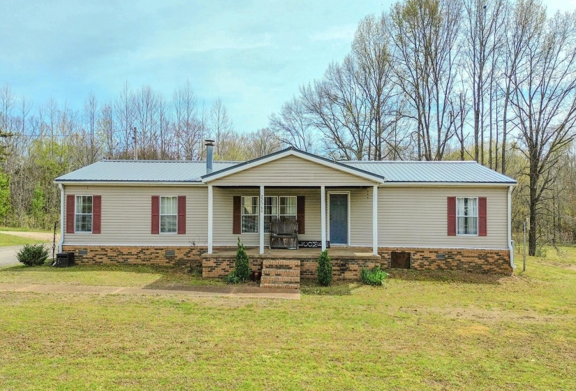 22560 HWY 64 HWY, Somerville, Tennessee 38068, 3 Bedrooms Bedrooms, 8 Rooms Rooms,2 BathroomsBathrooms,Residential,For Sale,HWY 64,10217695