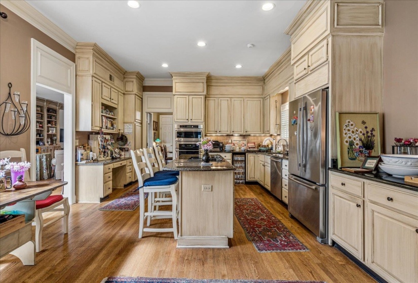 6366 WYNFREY PL, Memphis, Tennessee 38120, 4 Bedrooms Bedrooms, 8 Rooms Rooms,5 BathroomsBathrooms,Residential,For Sale,WYNFREY,10217700