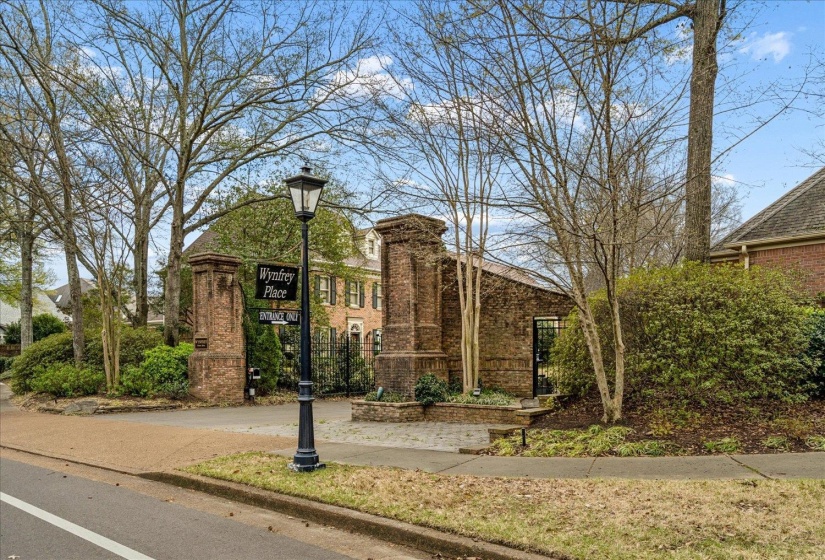 6366 WYNFREY PL, Memphis, Tennessee 38120, 4 Bedrooms Bedrooms, 8 Rooms Rooms,5 BathroomsBathrooms,Residential,For Sale,WYNFREY,10217700