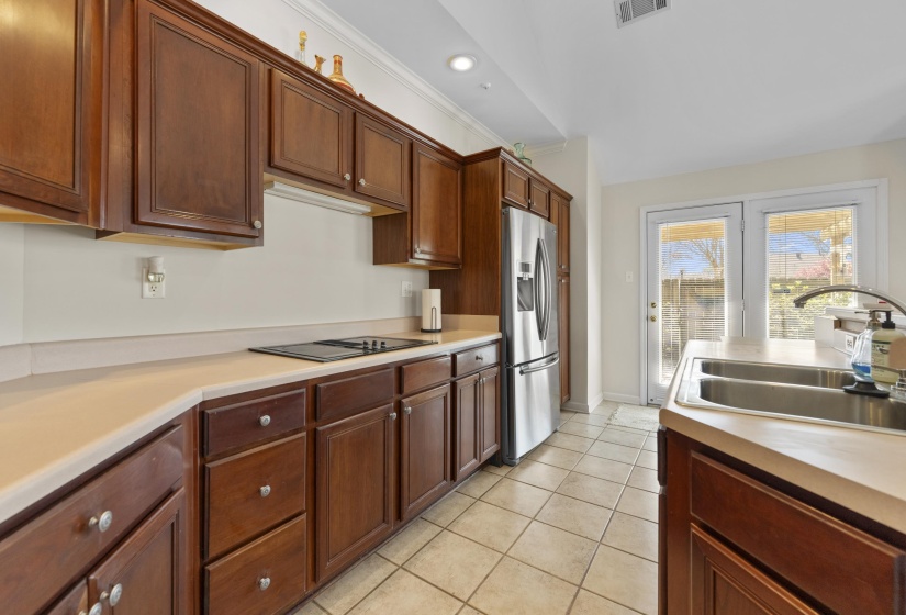 1701 VILLAGE RIDGE PL, Collierville, Tennessee 38017, 3 Bedrooms Bedrooms, 8 Rooms Rooms,2.1 BathroomsBathrooms,Residential,For Sale,VILLAGE RIDGE,10217712