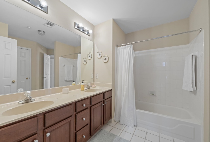 1701 VILLAGE RIDGE PL, Collierville, Tennessee 38017, 3 Bedrooms Bedrooms, 8 Rooms Rooms,2.1 BathroomsBathrooms,Residential,For Sale,VILLAGE RIDGE,10217712