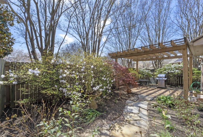 1701 VILLAGE RIDGE PL, Collierville, Tennessee 38017, 3 Bedrooms Bedrooms, 8 Rooms Rooms,2.1 BathroomsBathrooms,Residential,For Sale,VILLAGE RIDGE,10217712