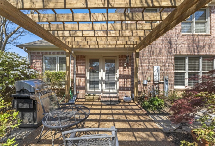 1701 VILLAGE RIDGE PL, Collierville, Tennessee 38017, 3 Bedrooms Bedrooms, 8 Rooms Rooms,2.1 BathroomsBathrooms,Residential,For Sale,VILLAGE RIDGE,10217712