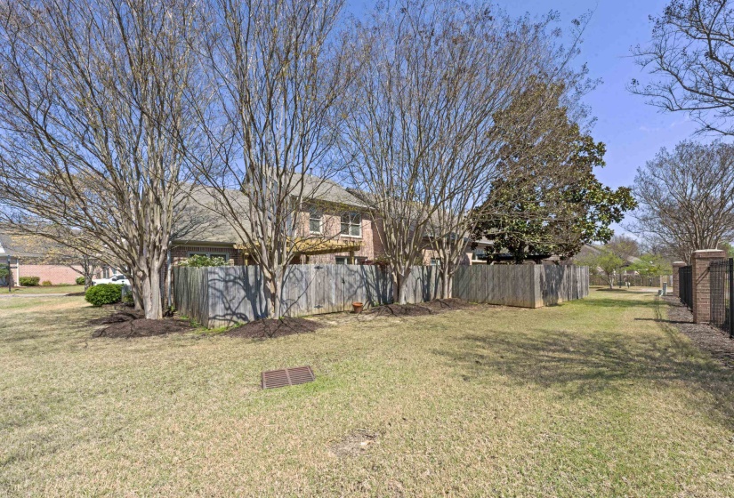1701 VILLAGE RIDGE PL, Collierville, Tennessee 38017, 3 Bedrooms Bedrooms, 8 Rooms Rooms,2.1 BathroomsBathrooms,Residential,For Sale,VILLAGE RIDGE,10217712